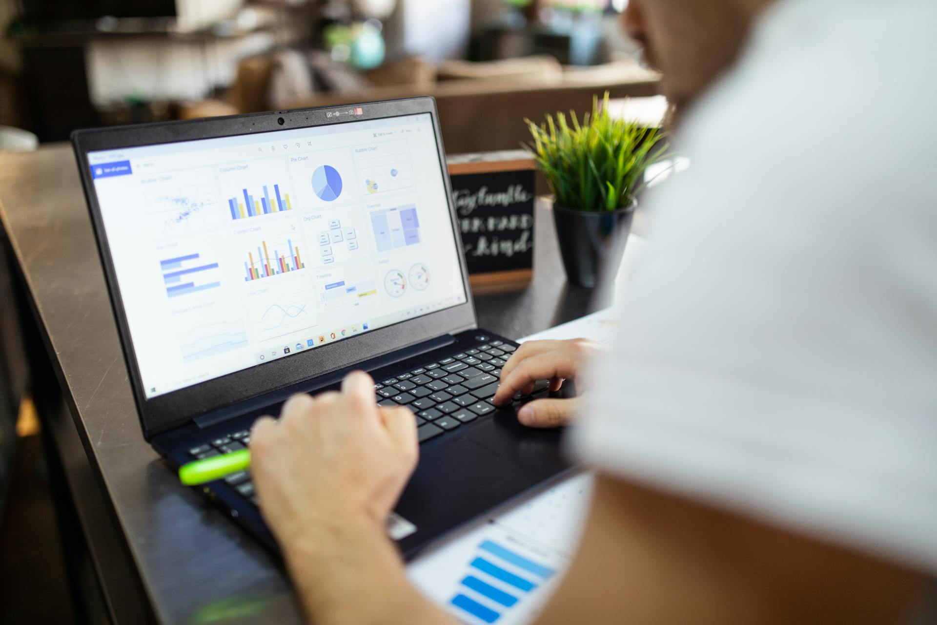 Digitalizare financiară avansată pentru întreprinderi mici: cum pot IMM-urile din România să facă pasul către viitor